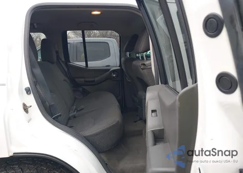 2014 Nissan Xterra Pro-4X z USA, uszkodzony, nr VIN 5N1AN0NW5EN805730